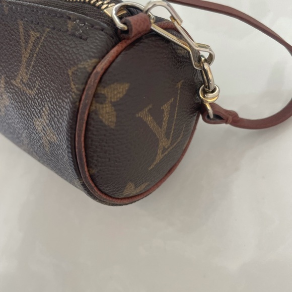Louis Vuitton Mini Papillon - Picture 3 of 11